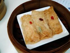 鲜虾腐皮卷-新大咀港式茶餐厅(宝山万达店)