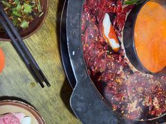 -黄潇洒老火锅(九眼桥宏济巷店)