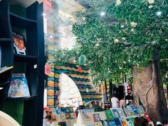 -钟书阁(松江泰晤士小镇店)