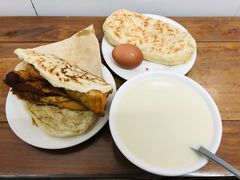 牛舌饼夹糖油饼-黑窑厂糖油饼烤鸭·清真菜(旗舰店)