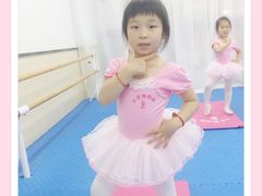 -小芳舞蹈团·少儿舞蹈·中国舞(龙江校区)