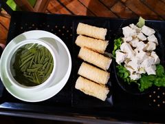 -洪氏嗨捞·广东猪肚鸡·椰子鸡火锅(西咸万象城店)