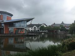 -钟书阁(松江泰晤士小镇店)