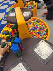 -莫莉幻想儿童乐园(三河燕郊永旺店)