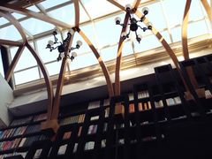 upload_pic-钟书阁(松江泰晤士小镇店)