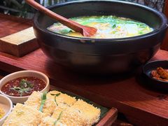 -银米·云南传统过桥米线(双廊黑金冠店)