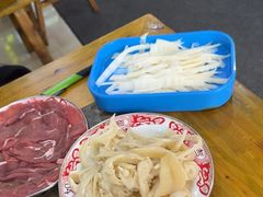 -乳仔牛牦牛汤锅 烤羊排(松潘古城店)