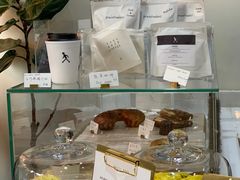面包甜点陈列柜-常识咖啡common sense(春熙路店)