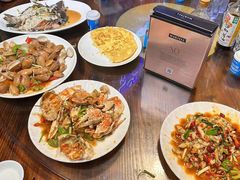 -三亚火车头万人海鲜广场