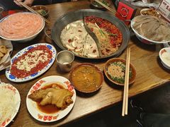 -萍姐火锅·公路夜市(武汉首店)