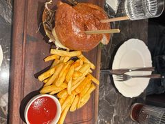 -LESCEDARS Brasserie Bistro香柏树