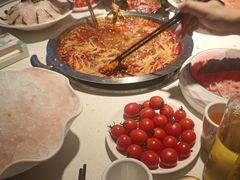 -茅草房·河畔园林火锅