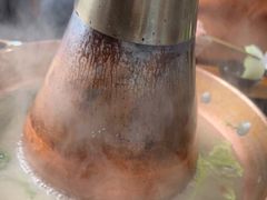 -果松木炭酸菜铜火锅·外婆参鸡汤