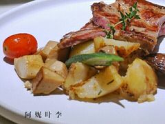 -阿妮叶李(光谷世界城店)