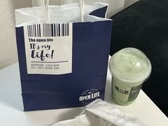 -The open life(万象城店)