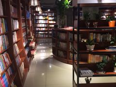 -新华书店(印象城店)