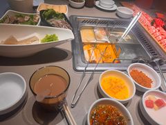 -海底捞火锅(新松江路生日主题店)