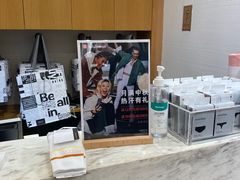 -lululemon(上海浦东IFC店)