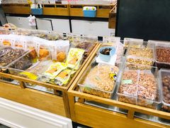 面包甜点陈列柜-粒上皇(淮河路步行街店)