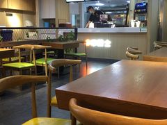 大堂-华莱士炸鸡汉堡(崇文门搜秀城店)