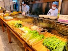 自助取餐区-茅庐川菜