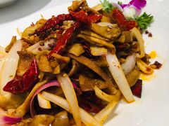 -巴特餐饮6加1音乐餐吧·新疆菜