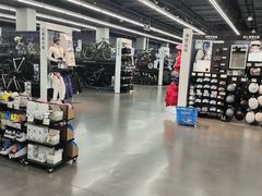 -迪卡侬(越秀公园店)