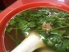 牛肉汤-潘国仙耳光馄饨(黄家阙路店)