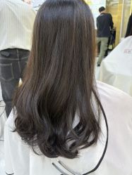 -虫二·专注健康烫染沙龙