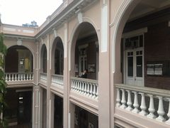 -香港大学