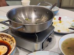 -犇逸·乐山跷脚牛肉·四川现炒(览海店)