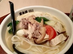 -蒙自源米线大王(东站店)