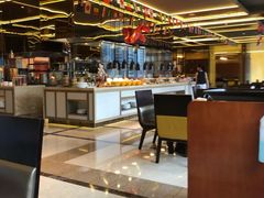 自助取餐区-大中华希尔顿酒店-念自助餐·嗨啤·小龙虾