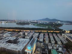 -湖景知味西餐厅•自助餐• 轻食(南京金茂威斯汀大酒店)