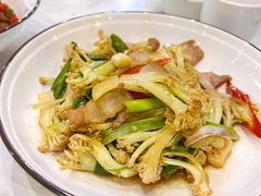 干锅有机菜花-滇越乘象云南餐厅(豆各庄店)