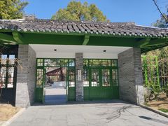 -同济大学本部学苑饮食广场