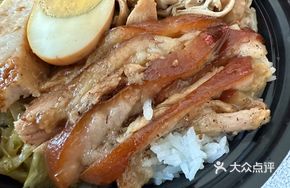 Signature Pig Trotter and Braised Intestine Rice