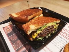 -The Habit Burger Grill 哈比特汉堡(复兴soho店)