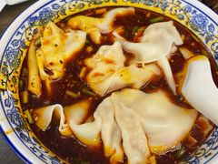 红汤抄手-西月城谭豆花(春熙路店)