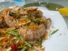 -三亚火车头万人海鲜广场