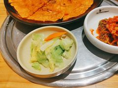 -明洞阿姨·韩式酱蟹烤肉·创意料理(三元桥店)