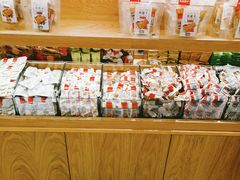 零售区-良品铺子(万象城店)