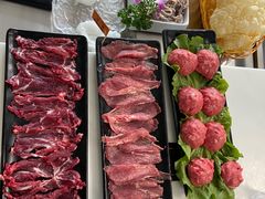 吊龙伴-三头牛·潮汕牛肉生蚝火锅 (夏湾店)
