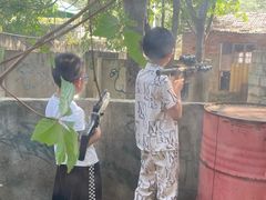 -东湖小天池真人CS彩弹野战基地