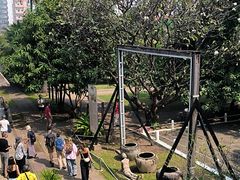 -吐斯廉屠杀博物馆