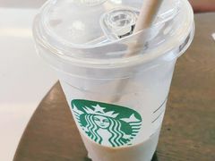 perrier充气天然矿泉水-星巴克臻选(湛江鼎盛广场店)