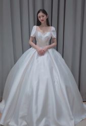 -南京宝娜嫁衣婚纱礼服馆(中央路店)