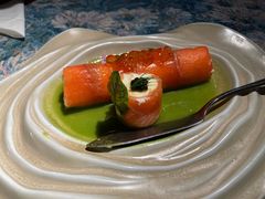烟熏挪威三文鱼卷配红鱼籽酱-格鲁·秀色Georgia’s Feast