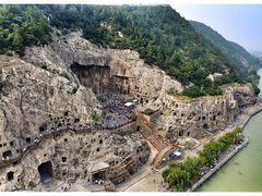 -龙门石窟