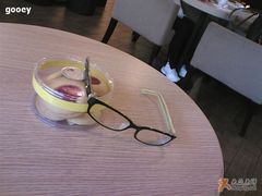 树莓甜心饼、我的眼镜和窗边圆桌-多乐之日(五道口店)